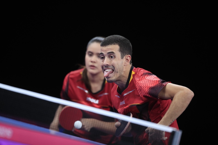 Hat ihnen denn keiner gesagt, dass man anderen Leuten nicht die Zunge herausstreckt? (©ITTF)