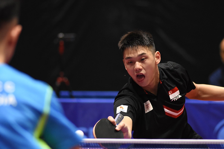 Manchmal auch kombiniert mit dem offenen Mund... (©ITTF)