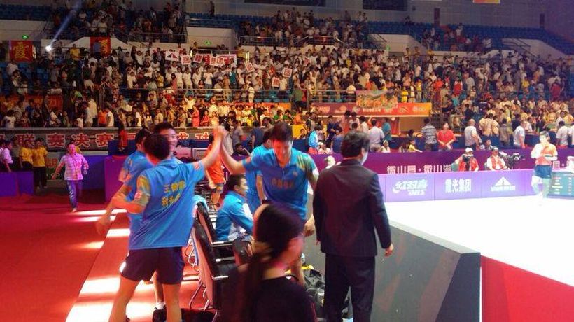 So zieht Underdog Jiangsu ins Endspiel ein (©Facebookseite Ovtcharov)