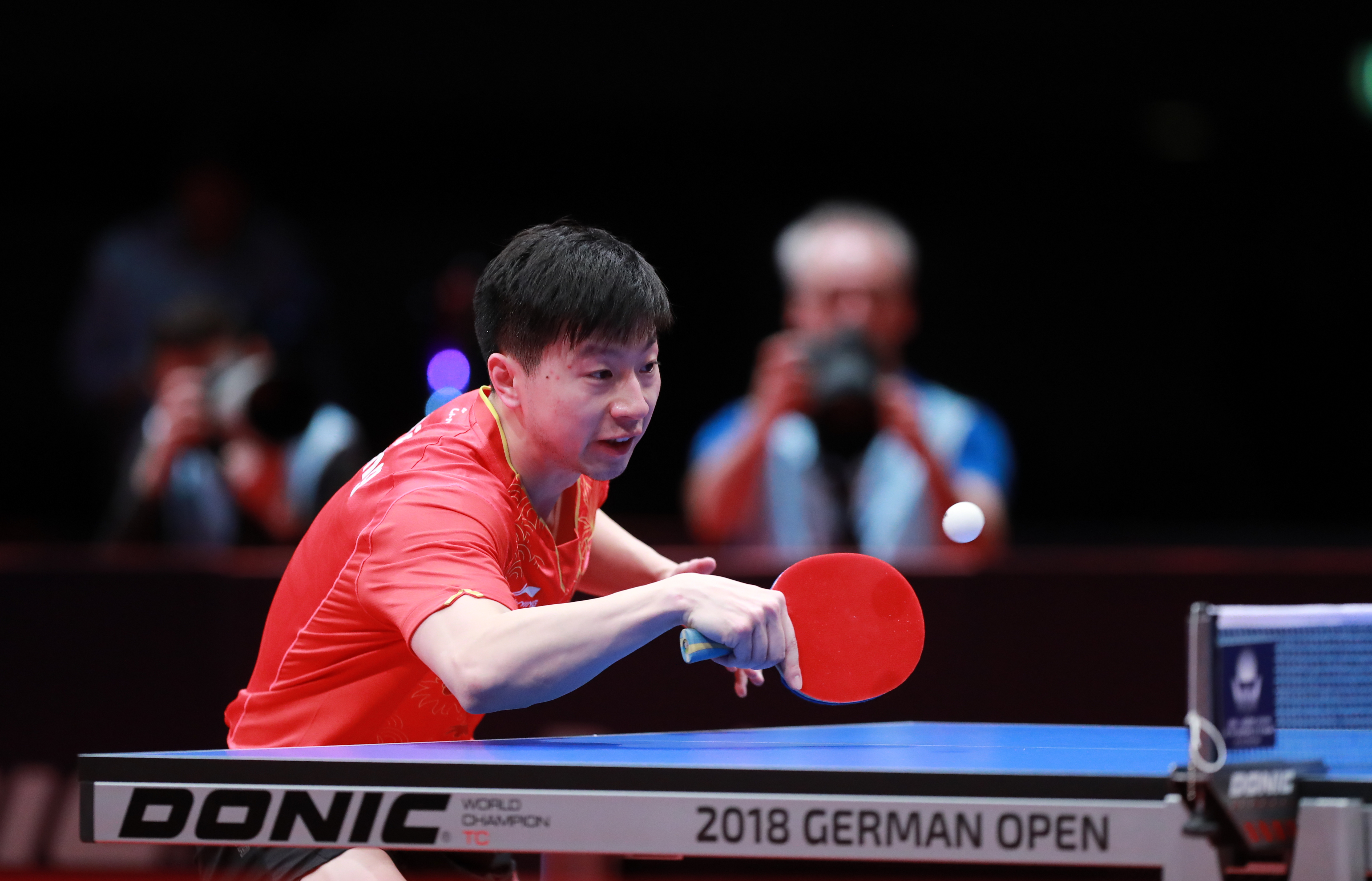...am Ende sollte aber Ma Long die Nase vorn haben und ins Finale einziehen. (©ITTF)
