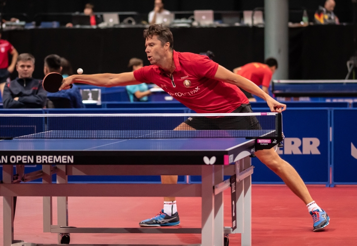 Apropos TT-Oldie: Auch Vladimir Samsonov musste sich gegen Tomas Polansky ordentlich strecken, holte sich den Sieg aber noch im siebten Satz.