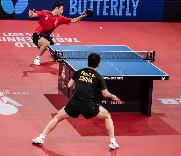 Dem Publikum war nicht zu viel versprochen worden. Die Tischtennis-Weltelite hatte sich die Bälle um die Ohren gepeitscht. (©Gohlke)