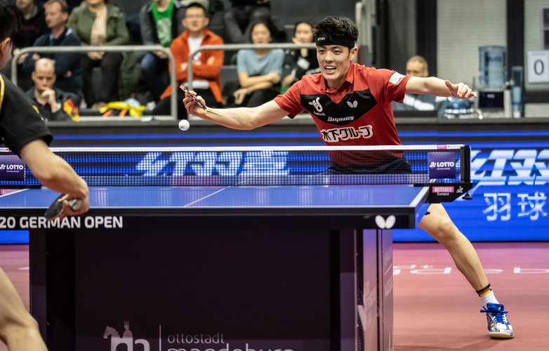 ... und Dang Qiu mit einem Duell. Ihn hatte sich der Deutsche für seinen ersten Auftritt in einer World-Tour-Hauptrunde der Platinum-Kategorie als Gegner gewünscht. (©Gohlke)