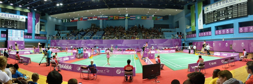 Ehrensache, dass die deutschen Tischtennisspieler ihre Mitbewohner auch einmal in der Halle besuchen (©privat)