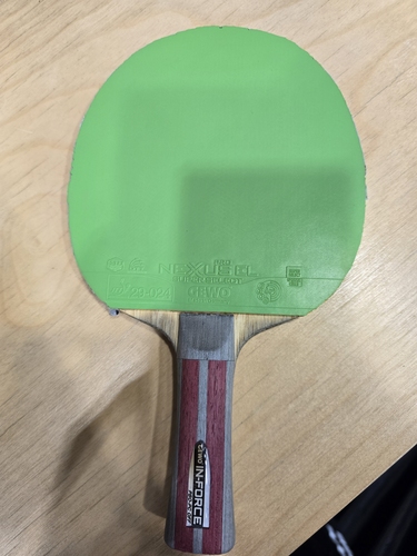 Auch Ivo Quett macht keinen Unterschied zwischen seinen beiden Schlägerseiten. Auf beiden klebt der GEWO Nexxus EL Pro SuperSelect. (©Gohlke)