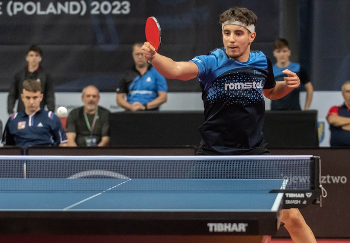 Saarbrückens Youngster Eduard Ionescu krönte sich zum neuen U19-Einzel-Europameister der Jungen, auch er sprang zweimal ganz oben aufs Treppchen. (©Gohlke)