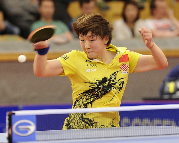  Chen Meng: Chen Meng gewann nicht nur die Jugend-WM 2011, sondern ist bis heute in der absoluten Weltspitze unterwegs. Die Chinesin war bereits seit 2008 in der internationalen Jugendszene unterwegs, bevor ihr drei Jahre später der erste große Wurf gelang. Danach bestritt sie immer mehr Turniere im Erwachsenenbereich, wo sie 2013 in die Top 10 vorstieß. Seitdem ist sie dort - abgesehen von einem Monat im Jahr 2015 - durchgehend vertreten, mehrere Jahre sogar an der Rankingspitze. Aktuell ist sie die Nummer zwei der Welt. Aus ihren zahlreichen Erfolgen stechen unter anderem ihr World-Cup-Sieg 2020 und WM-Silber 2019 hervor, die absolute Krönung erlebte Chen allerdings 2021 in Tokio, wo sie sich zur Einzel-Olympiasiegerin krönte. (©ITTF)