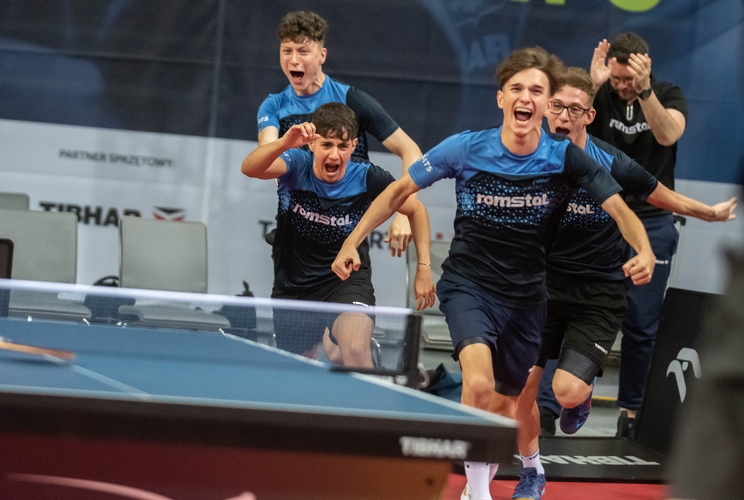 Am Ende gewann Rumänien mit 3:0 und freute sich standesgemäß über die erfolgreiche Titelverteidigung. (©Gohlke)