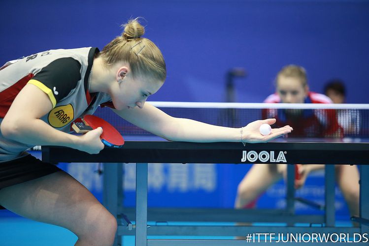 Los ging es bei der Jugend-WM mit den Mannschafts-Wettbewerben. Während sich das deutsche Jungen-Team erst gar nicht qualifiziert hatte, landet das an Position vier gesetzte deutsche Mädchen-Team um Mädchen-Europameisterin Chantal Mantz in der Endabrechnung immerhin auf Platz sieben. (©ITTF)