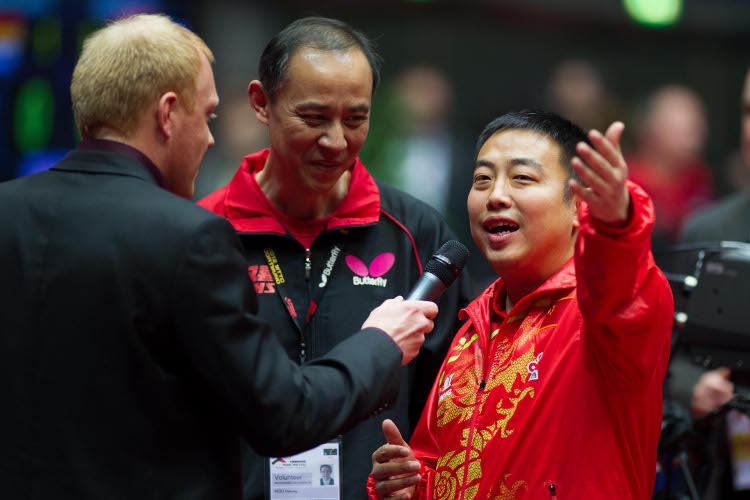 Auch Liu Guoliang stand für Interviews bereit. (@ Roscher)