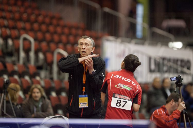 Ihr Vater Alexander steht ihr als Coach mit Rat und Tat zur Seite (©Fabig)