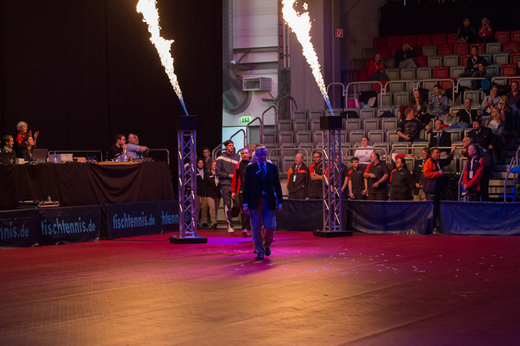 Der alles entscheidende Tag der Deutschen Meisterschaften ist gekommen und in der Brose Arena geht es etwas festlicher zu (©Fabig)