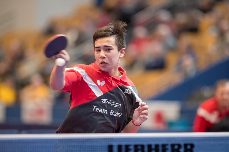 ...vor Kay Stumper. Der Kornwestheimer wiederum zog das große Los und darf am Samstag gegen Timo Boll ran! (©Thomas)