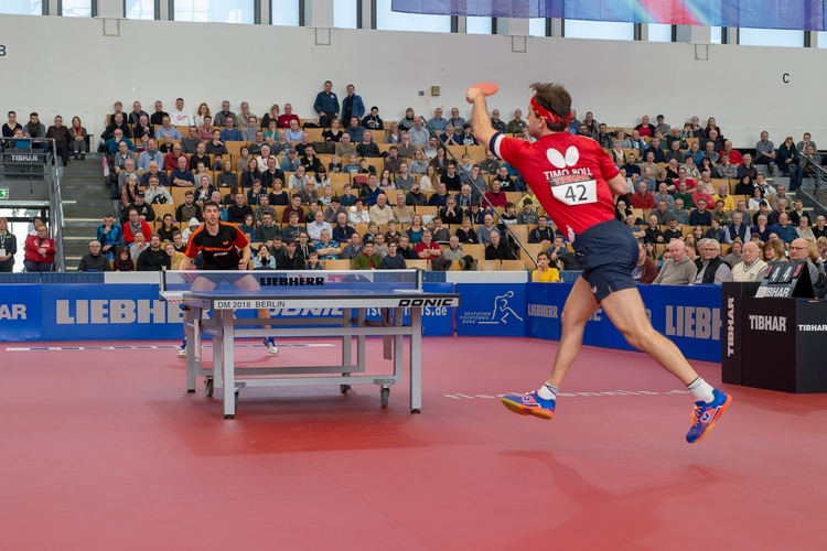 Schon im Anschluss mussten die Herren für das Halbfinale im Einzel in die Box. Hier machte Patrick Franziska gegen Timo Boll eine gute Figur, das Spiel für sich entscheiden sollte am Ende aber der Rekordeuropameister. (©Thomas)