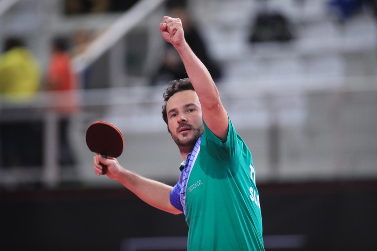 Er kann sich dabei auf 'Oldie' Bojan Tokic verlassen, der schon olympische Erfahrung in London und Peking gesammelt hat (©ITTF)