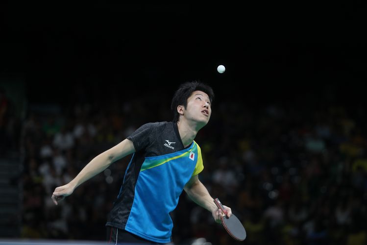 Doch den Ausgleich stellte kurz danach Jun Mizutani her. Der Japaner... (©Flickr/ITTFWorld)