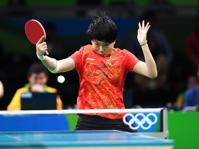 ...ging im ersten Spiel der Vorschlussrunde gegen die Chinesin Li Xiaoxia ordentlich baden, erzielte in vier Sätzen nur insgesamt neun Punkte. (©Flickr/ITTFWorld)