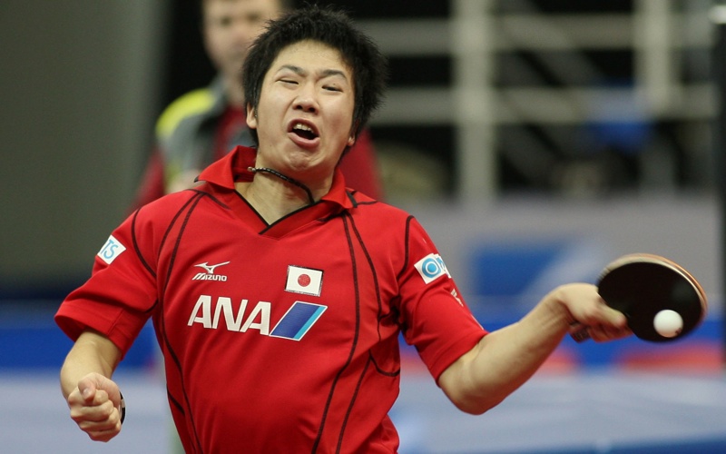Jun Mizutani: Geheime Handakrobatik der TT-Profis (© Roscher)