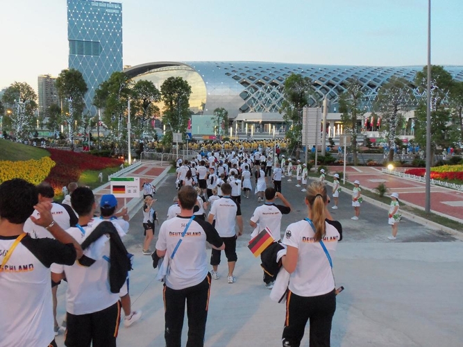 Auf dem Weg zur Eröffnungsfeier der Universiade 2011 in Shenzhen (© privat)