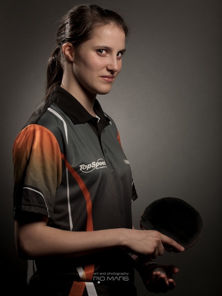 Undurchsichtiger Blick von Sabine Winter (© Pio Mars)