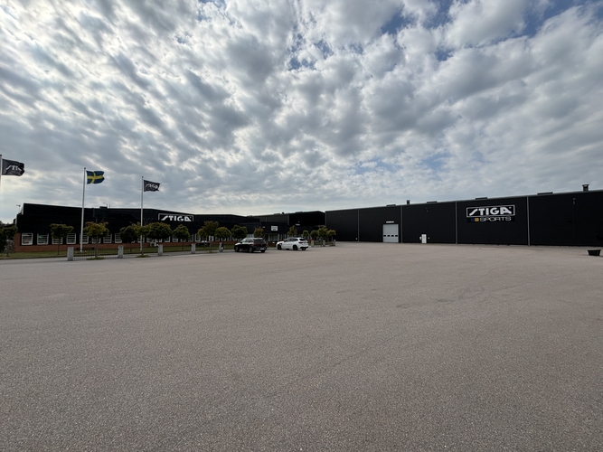 Vom Showroom ging es knapp 100 Kilometer ins Landesinnere. In der Kleinstadt Eskilstuna befindet sich seit 1994 der Hauptsitz von STIGA. (©myTT) 