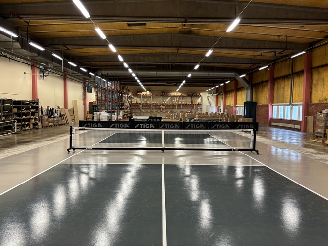 Von dort aus war es nicht weit bis zu den Lagerhallen, wo sich auch ein Pickleball-Feld befindet. (©myTT) 