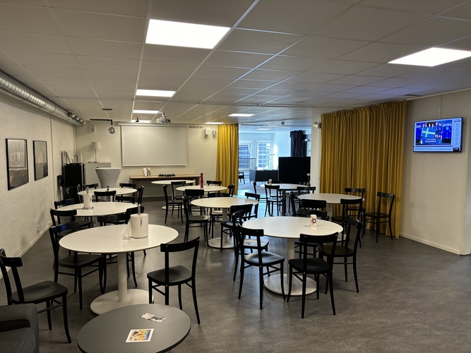 ... in die Kantine. (©myTT)