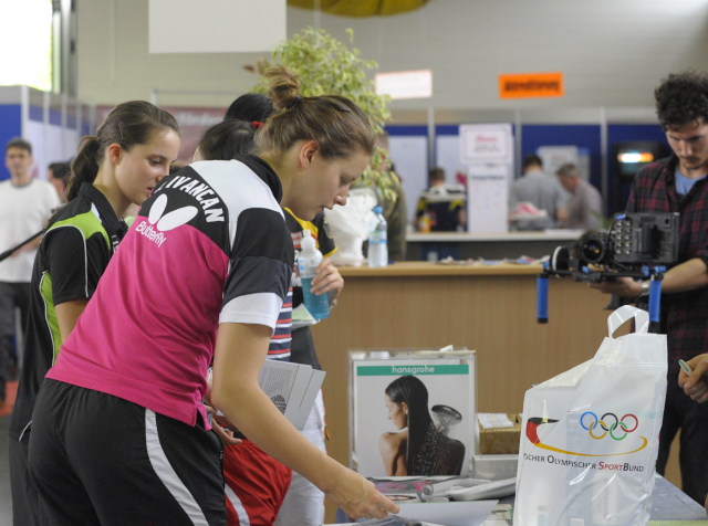 Auch Irene Ivancan tritt zum Einkleide-Marathon an (©Roscher)