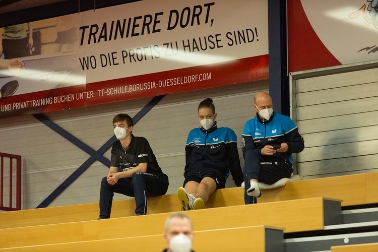 Dafür sieht man das eine oder andere Team auf der Tribüne. (©Fabig)