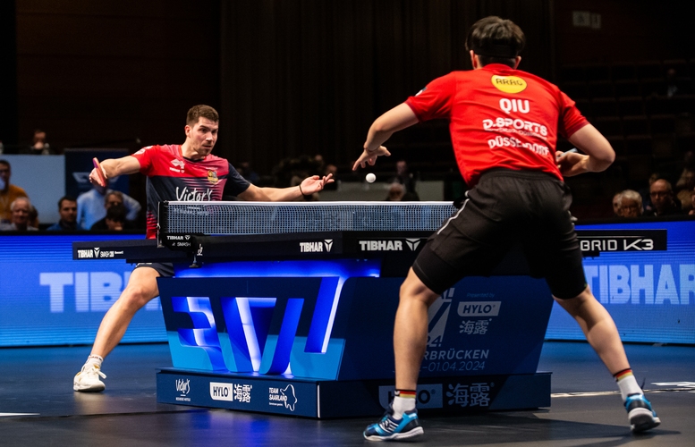 Dang Qius Sieg gegen Patrick Franziska hielt Düsseldorf im Rennen. Es kam zum fünften Einzel zwischen Jorgic und Källberg (©Gohlke)