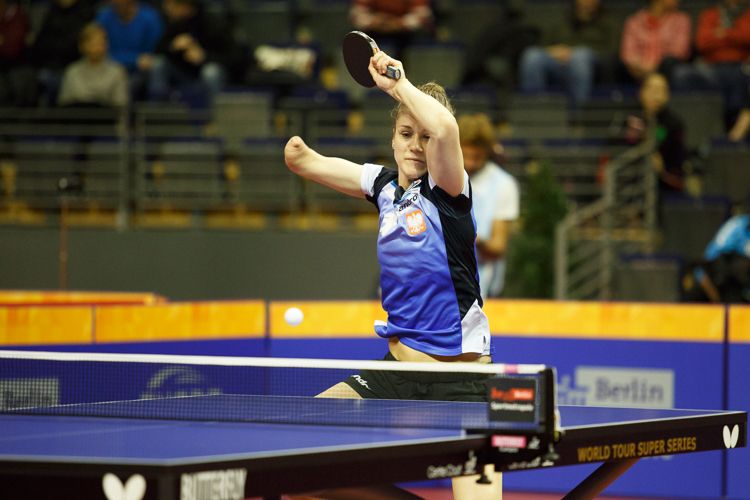 Natalia Partyka kann mit einem wuchtigen Vorhand-Topspin überzeugen (©Fabig)
