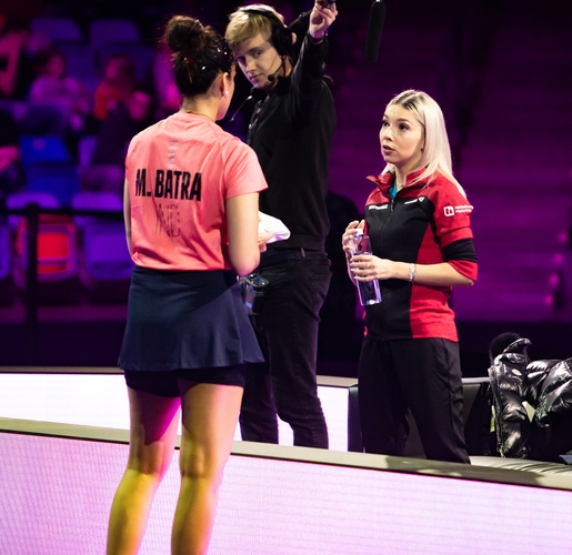 Und die Rumänin ist nicht nur diesseits der Bande fit. So coachte sie an ihren freien Tagen die Inderin Manika Batra, die einen Sieg gegen Doo Hoi Kem feierte (©Gohlke)
