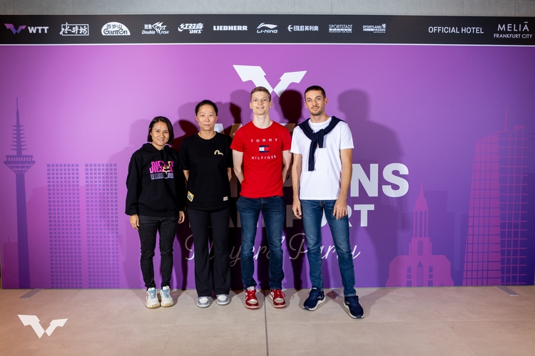 Nationen-Mix: Xiaoxin Yang aus Monaco, Fu Yu aus Portugal, Anders Lind aus Dänemark und Marcos Freitas aus Portugal (©ITTF)