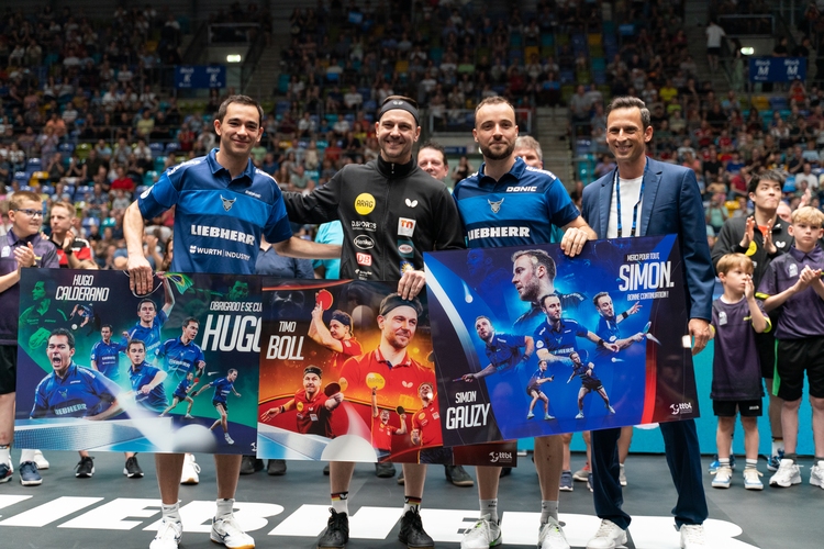 Doch nicht nur für ihn markiert dieser Tag einen Abschied. Auch Hugo Calderano und Simon Gauzy werden sich nach dem Match von ihrem Verein TTF Liebherr Ochsenhausen trennen (©Fabig)