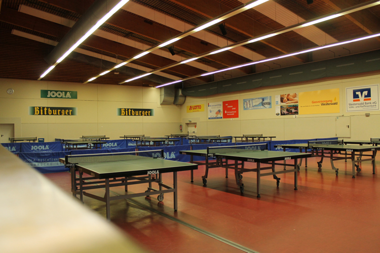 Am ersten Tag wird noch nicht trainiert, aber ein kleiner Blick in die Halle ist gestattet (©Hu)