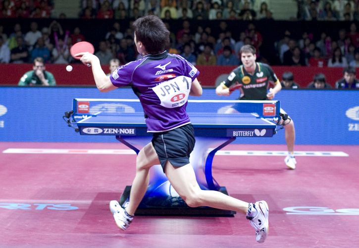 Weiter ging es mit der Partie zwischen Dimitrij Ovtcharov und Jun Mizutani. (©Stosik)