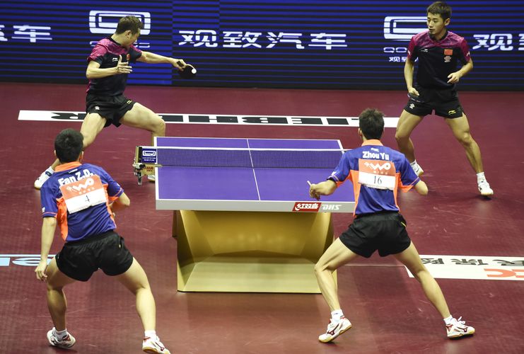 Im Herren-Doppel-Finale holten sich an diesem Tag Xu Xin und Zhang Jike den Titel im Finale gegen ihre Landsleute Fan Zhendong und Zhou Yu. (©Stosik)
