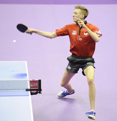 ...doch der wendige Bundesligaspieler der TTF Liebherr Ochsenhausen sollte in seinem zweiten Einzel gegen Steger die Nase vorn haben. Zuvor hatte Patrick Franziska gegen Samuel Walker verloren. (©Stosik)