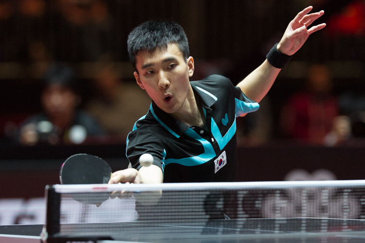 ...und Lee Sangsu, der gestern Zhang Jike (4:1) aus dem Wettbewerb warf und heute Vladimir Samsonov mit 4:0 aus der Box warf. (©Fabig)