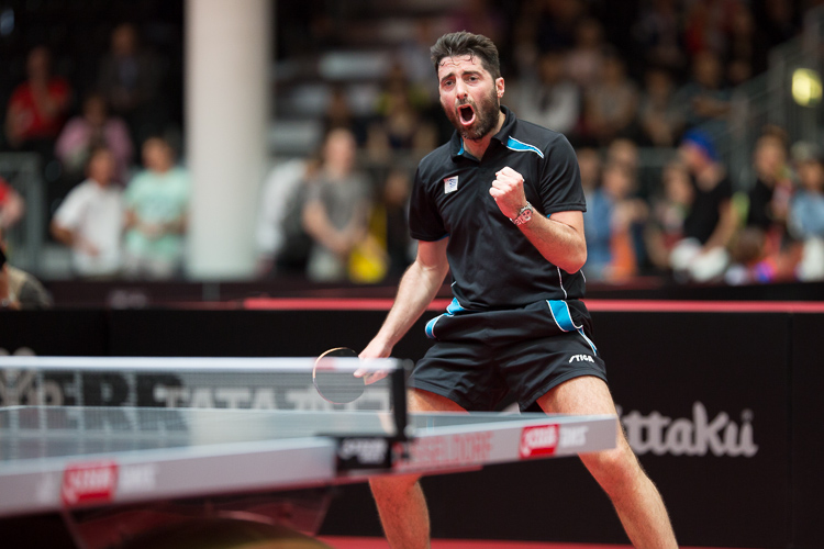Andere - wie Panagiotis Gionis - begnügten sich mit einem klassischen, geballten 