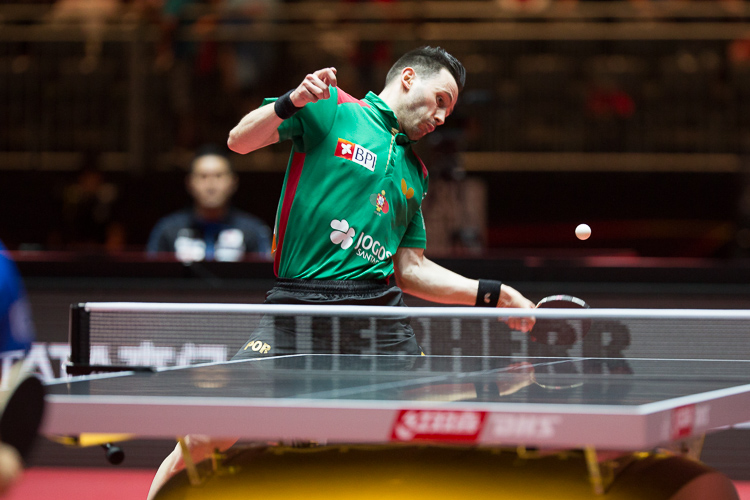 Auch Joao Monteiro geht an seinen Vorhand-Topspin nicht völlig entspannt heran (©Fabig)