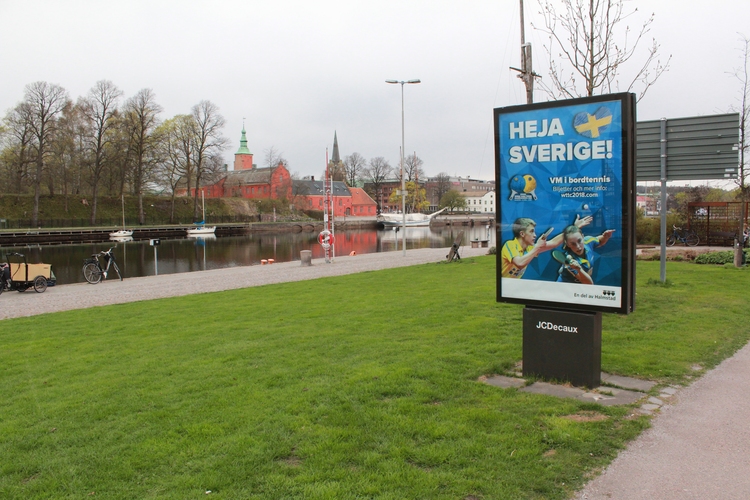 Heja Sverige! Willkommen in Halmstad, das in dieser Woche ganz und gar im Zeichen des Tischtennis steht (©Schäbitz)