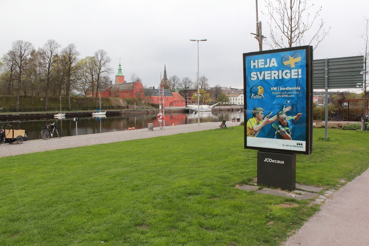Heja Sverige! Willkommen in Halmstad, das in dieser Woche ganz und gar im Zeichen des Tischtennis steht (©Schäbitz)