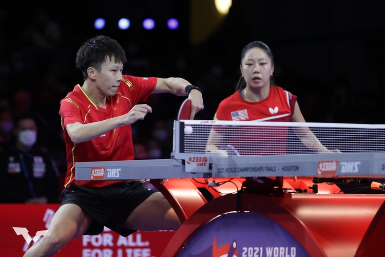 Das andere US-amerikanisch-chinesische Duo bildeten Lily Zhang/Lin Gaoyuan. Sie drangen bis ins Halbfinale vor, mussten sich erst dort Tomokazu Harimoto und Hina Hayata geschlagen geben. Damit holten die beiden die Bronzemedaille! (©WTT)