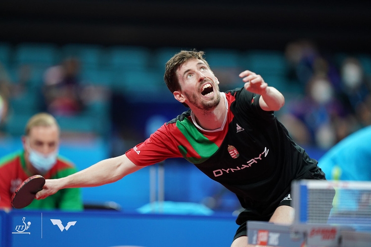 Was kommt denn da von oben? (©ITTF)