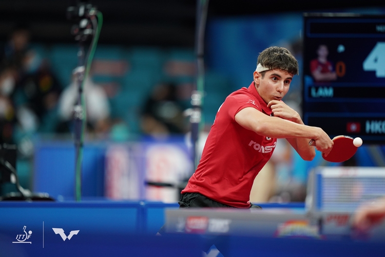 Über den nächsten Ball sollte man gut nachdenken, findet Eduard Ionescu (©ITTF)