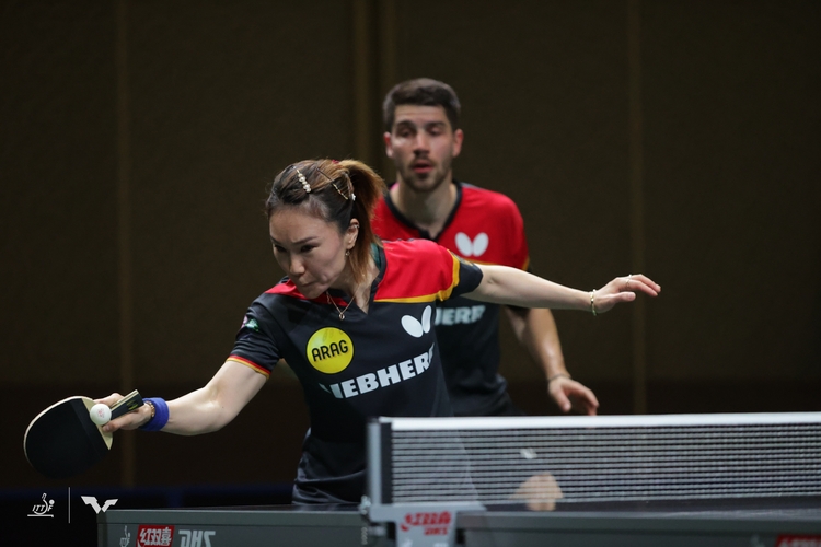 Xiaona Shan und Patrick Franziska hatten sich ebenfalls Franzosen geschlagen geben müssen, nämlich in der ersten Runde den Europameistern Jia Nan Yuan und Emmanuel Lebesson. (©WTT)