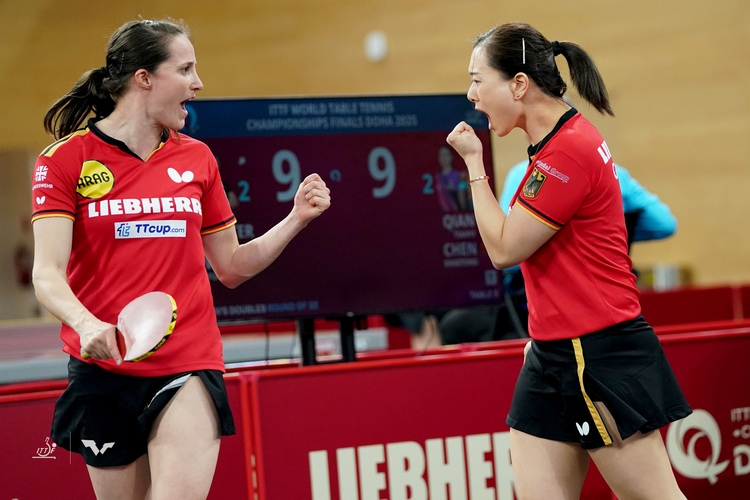 Das erfolgreichste DTTB-Duo: Sabine Winter und Yuan Wan zogen völlig überraschend ins Damen-Doppel-Viertelfinale ein und feierten unter anderem einen sensationellen Sieg gegen China. (©ITTF)