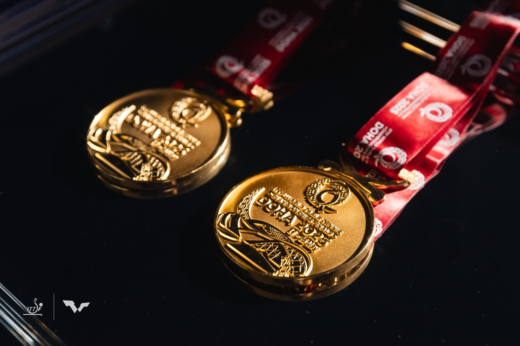 Um diese Medaillen ging es dann am Finaltag. (©ITTF)