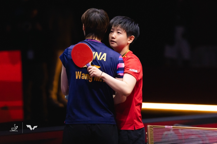 Es war ein packendes Duell - mit dem besseren Ende für Titelverteidigerin Sun. (©ITTF)